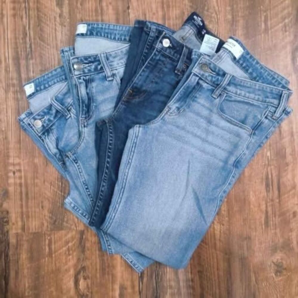 4 Pairs Hollister Jeans- size 10